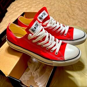 Converse Chuck Taylor’s